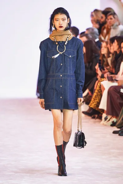 Look 30